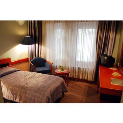 Tori Hotel Tbiliszi Szoba fotó