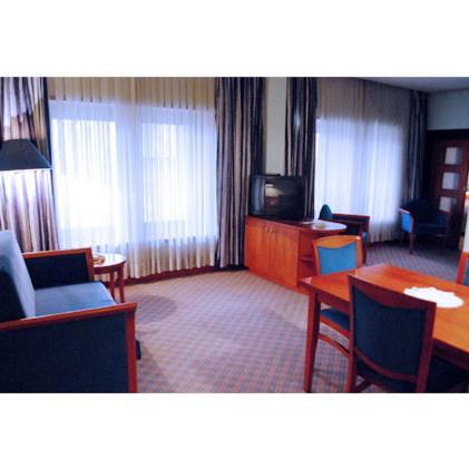 Tori Hotel Tbiliszi Szoba fotó