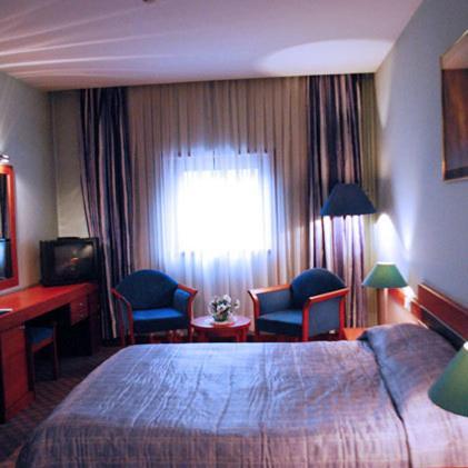 Tori Hotel Tbiliszi Szoba fotó