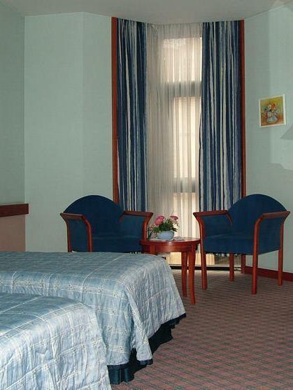 Tori Hotel Tbiliszi Szoba fotó